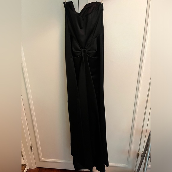BCBG Maxazaria Strapless back satin dress size 0 - perfect for prom! - Picture 3 of 7